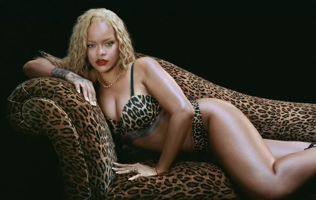 Rihanna’s “Purrfect” Semi-nude Photoshoot for the Cover of Perfect Magazine – We Are GAGGED!