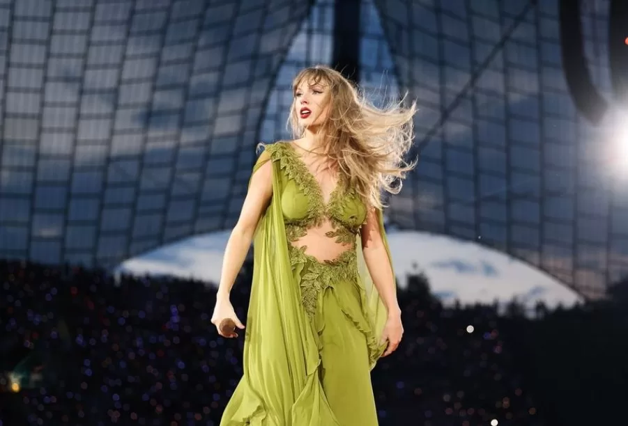 Taylor Swift’s Unforgettable Munich Concert: 50,000 Fans Gather on a Hill to See and Listen to Her Sold-out Munich Shows!